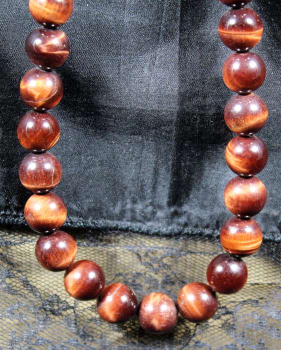 Costume Jewelry - Polished Stone Necklace