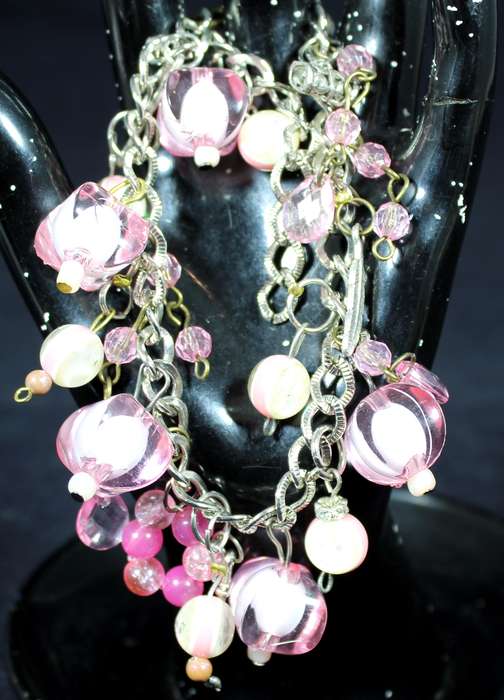 Costume jewelry - bracelet with bead
