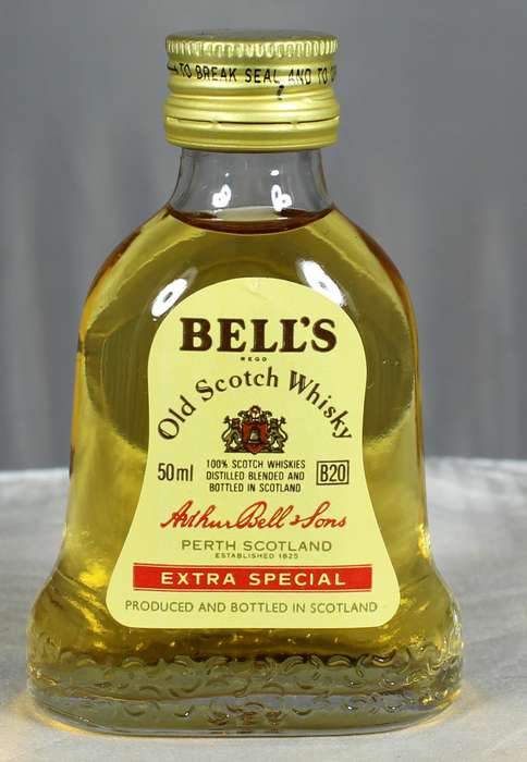 Mini Liquor Bottle - Bell's whisky