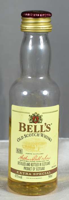 Mini Liquor Bottle - Bell's whisky