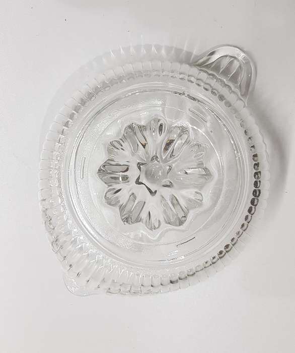 Glass hand Citrus juicing dish  large by Norpro. Squeeze your own fresh juice