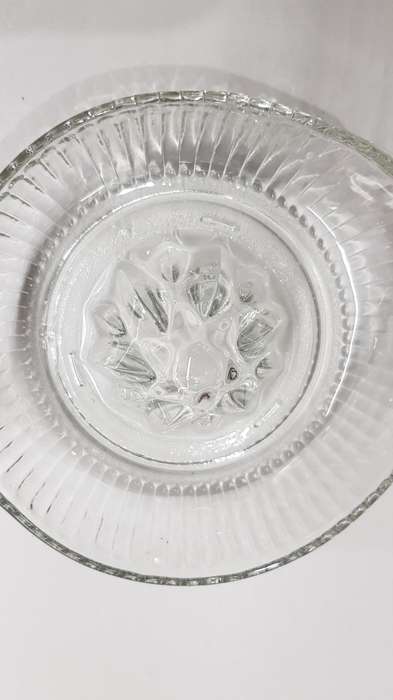 Glass hand Citrus juicing dish  large by Norpro. Squeeze your own fresh juice