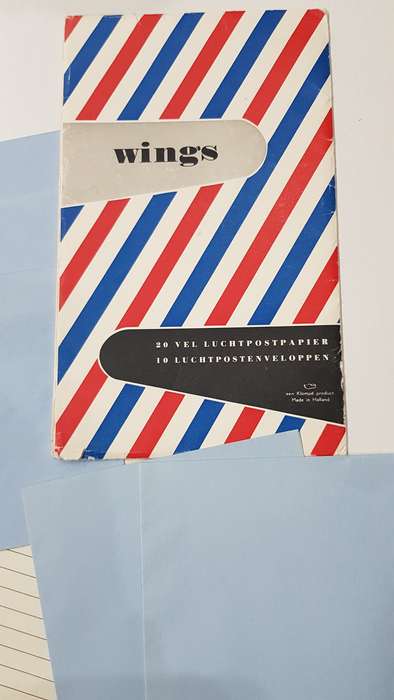 Set of Airmail letter paper with envelopes (thin unlined Postal Air Mail paper). Airmail postage Sta