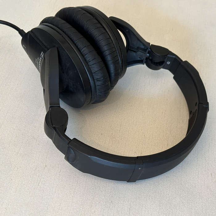 Sennheiser HD 280 Pro Studio-Grade Headphones
