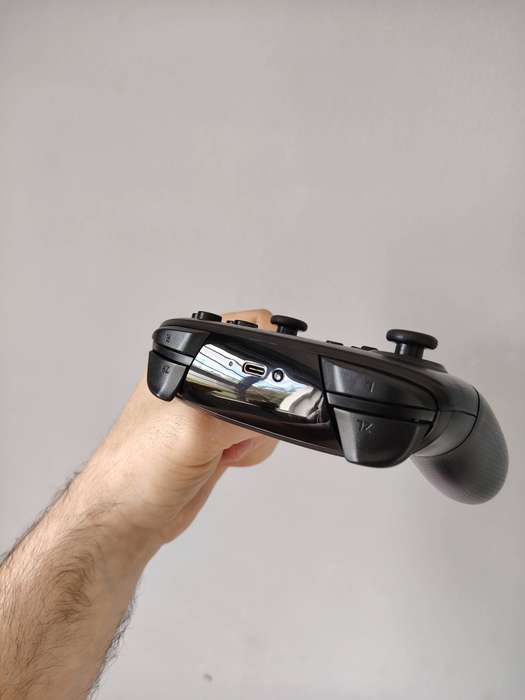 Nintendo Switch pro Controller -Excellent Condition
