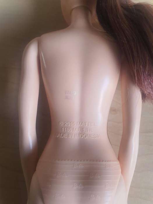 2015 Mattel 1186 MJ 1 NL Barbie Doll Brown hair
