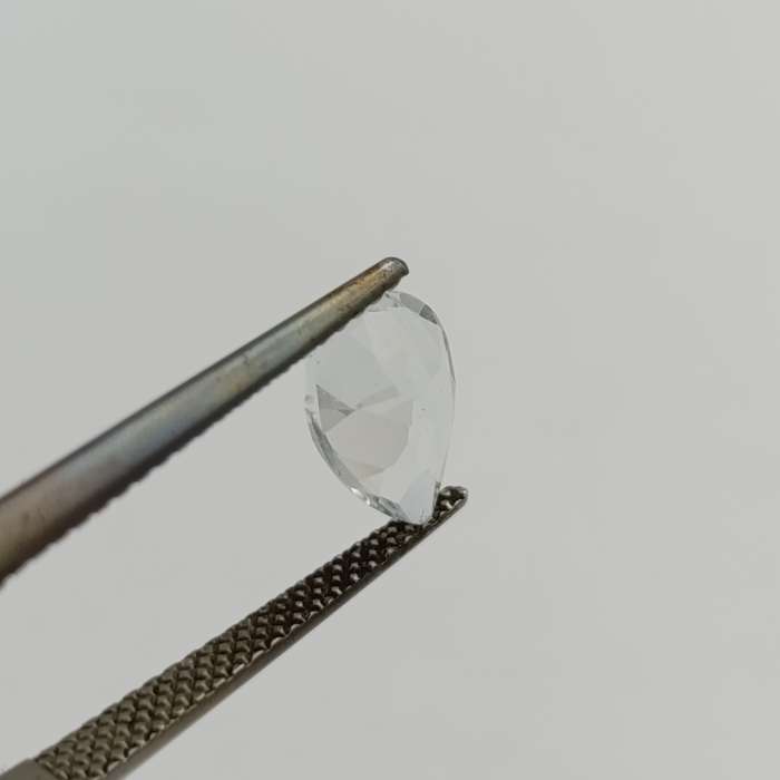 Natural Aquamarine of 1.01 carat Pear shape and eye clean - light toned blue