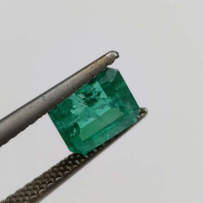 Natural Emerald of 1.12 carat Emerald cut slight blueish green with Gemlab certificate