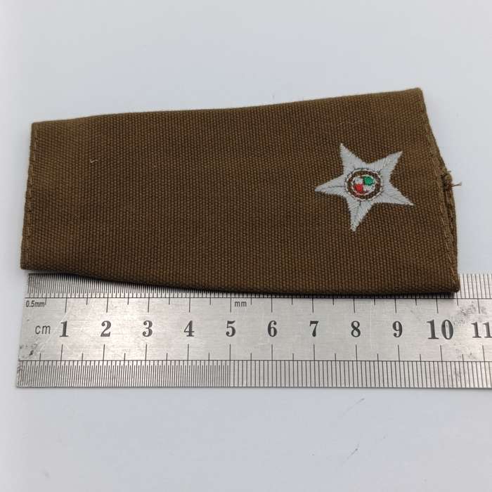 Pair of SA Army second Lieutenant slip-on rank epaulettes