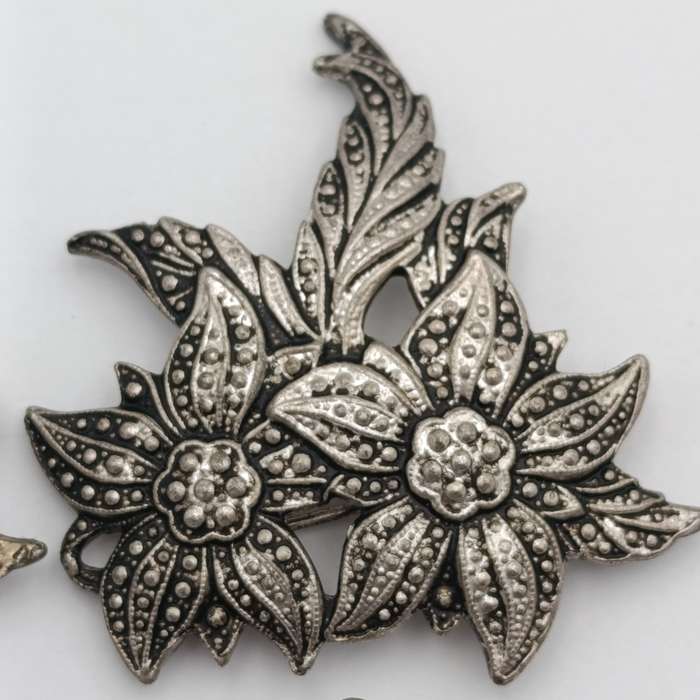 Vintage earrings plus 2 brooches - 1960's
