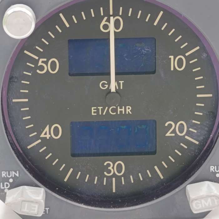 Boeing S00033 - SW - 01 digital clock for instrument panel - used by ComAir flight ZS-OTG