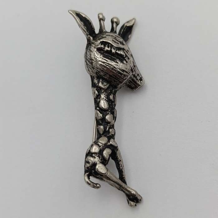Lot of 4 animal brooches