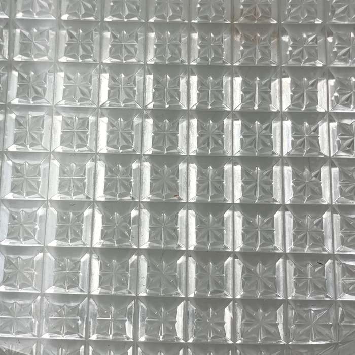 Vintage large crystal glassware platter - some small chips on rim