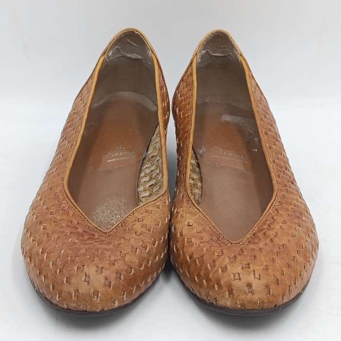 Brown Genuineleather ladies shoes - size 7