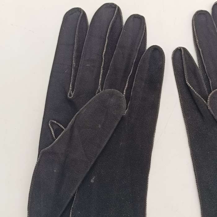 Vintage women's gloves - black colour (as new)