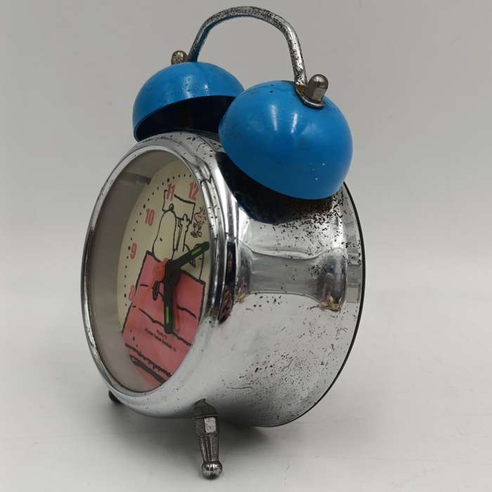 Vintage Peanuts battery operated bedside alarm clock - working