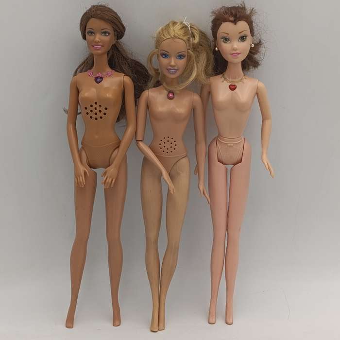Barbie and The diamond castle dolls - No outfits