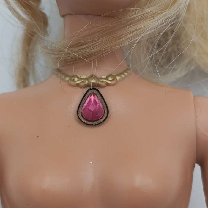 Barbie and The diamond castle dolls - No outfits