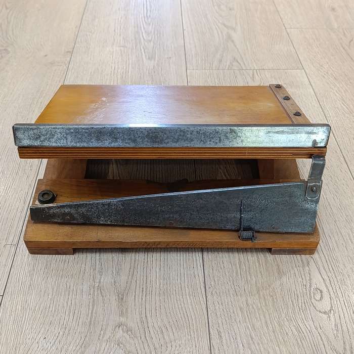 Antique Merretts Patent paper guillotine