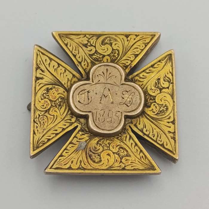 Brooch with Gold inscribed Elliott medal to J. Arnold "CAS 1895"