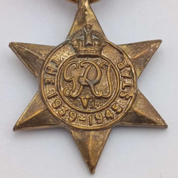 WW2 The 1939-1945 Star miniature medal