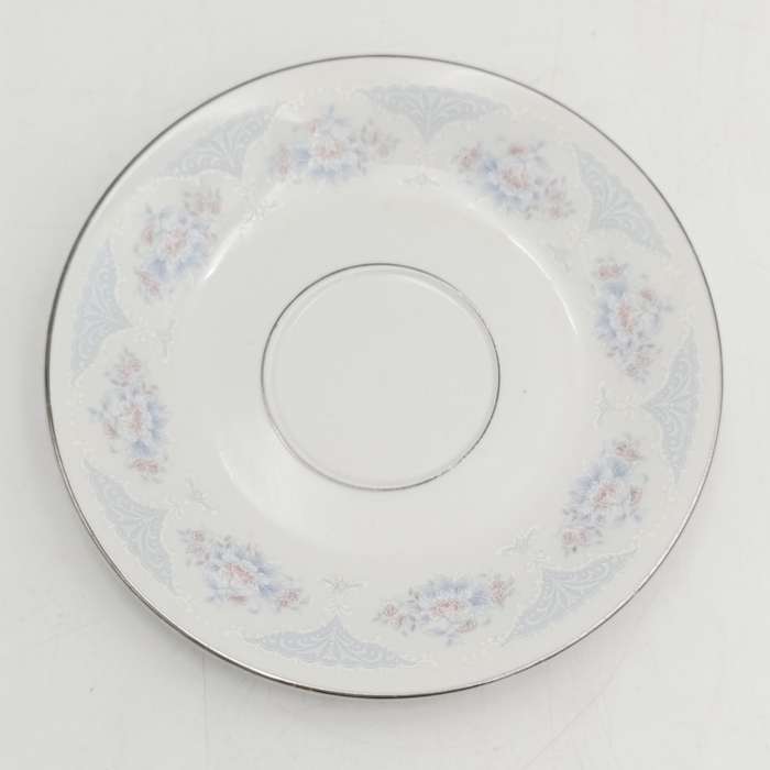 Silverie porcelain trio
