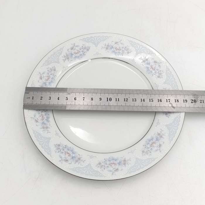 Silverie porcelain trio