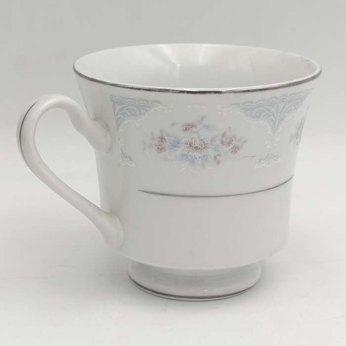Silverie porcelain trio
