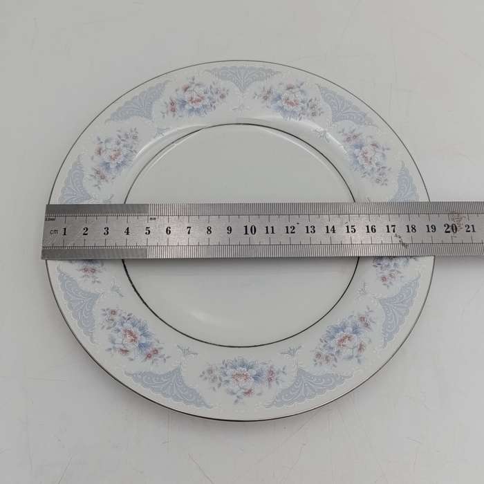 Silverie porcelain trio