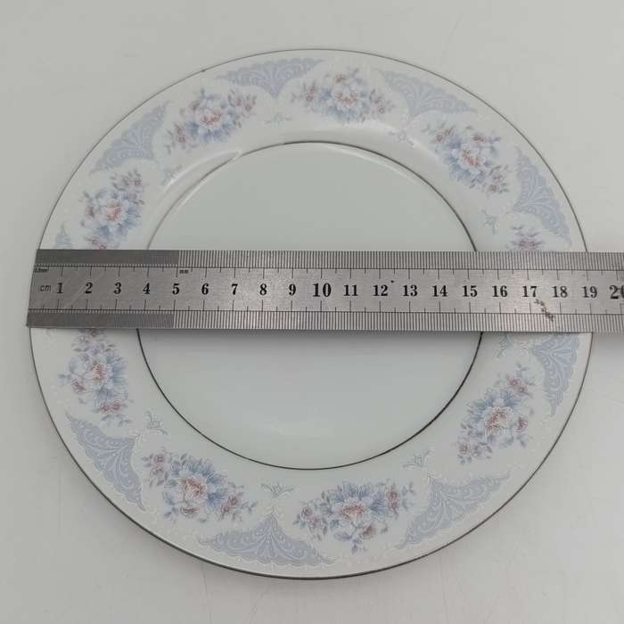 Silverie porcelain trio