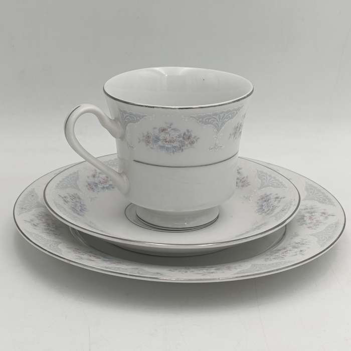 Silverie porcelain trio