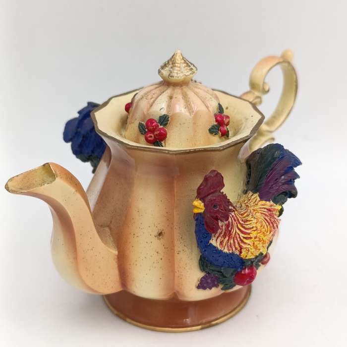 Nini Miniature collectible resin teapot