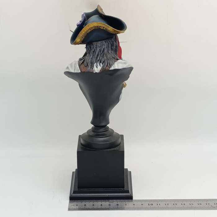 Blackbeard The Pirate handpainted resin model - scale 1/6 - Fort Duquesne Military Miniatures