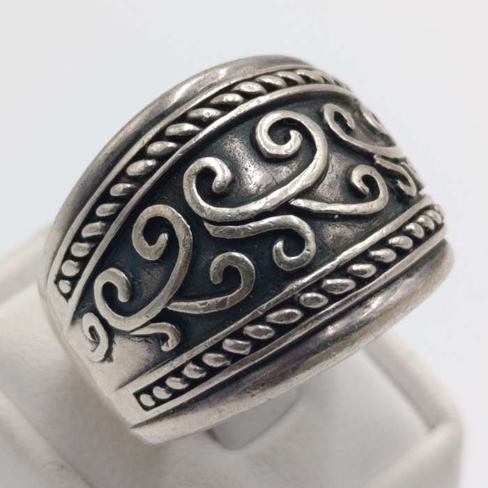 Heavy Sterling Silver ring 14g