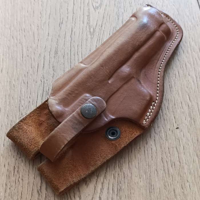 Vintage El-Paso Leather gun holster for Z88 - right hand side