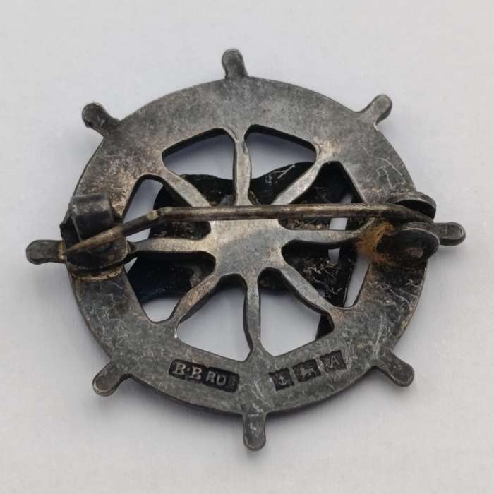 Vintage Sterling silver RMMV Carnarvon Castle pin badge
