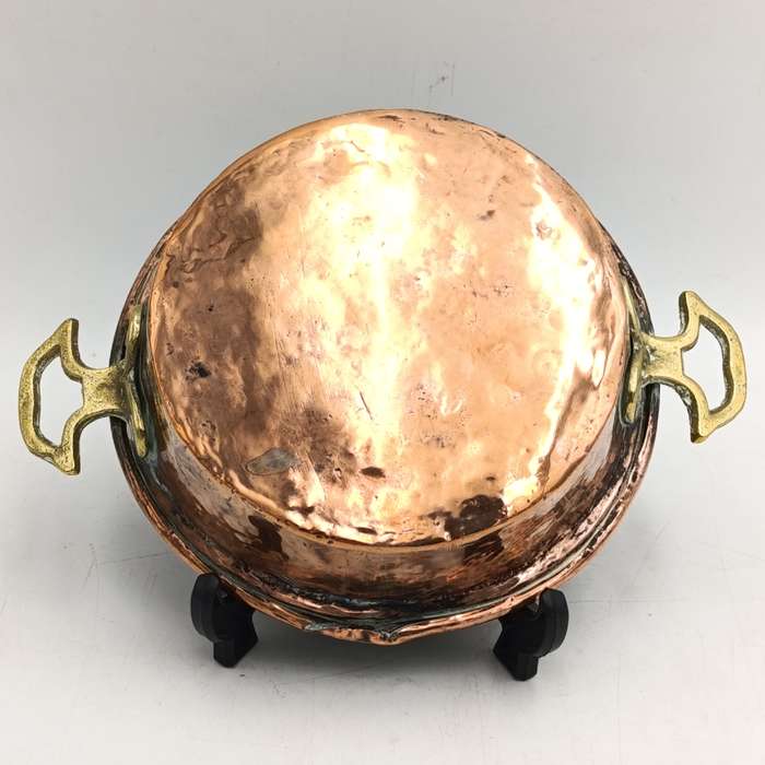 Antique hammered copper cooking pan with 2 handles