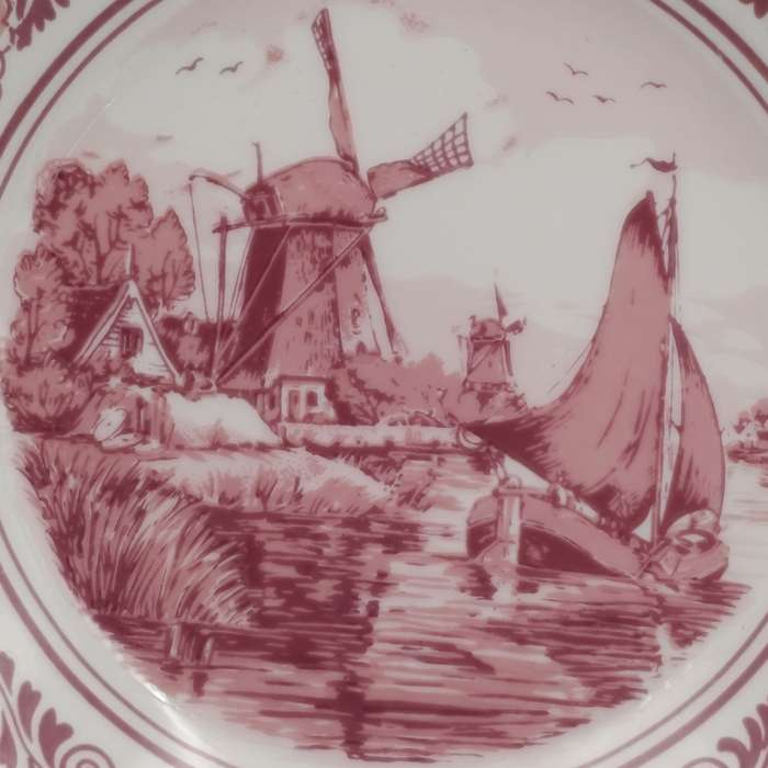 Delft Red Oude Molen Fabriek porcelain plate