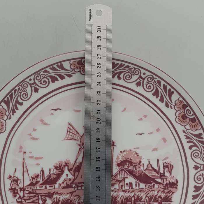 Delft Red porcelain plate - Oude Molen Fabriek