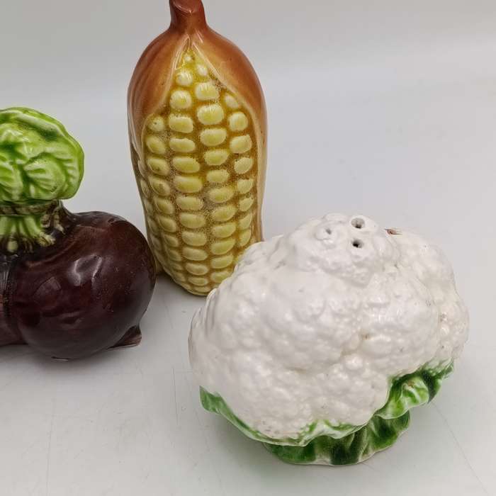 Vintage set of 4 Balboa porcelain vegetables salt and pepper shakers