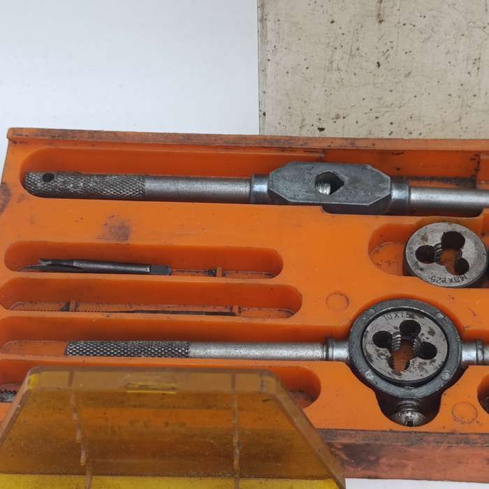 Vintage tap and die tool set