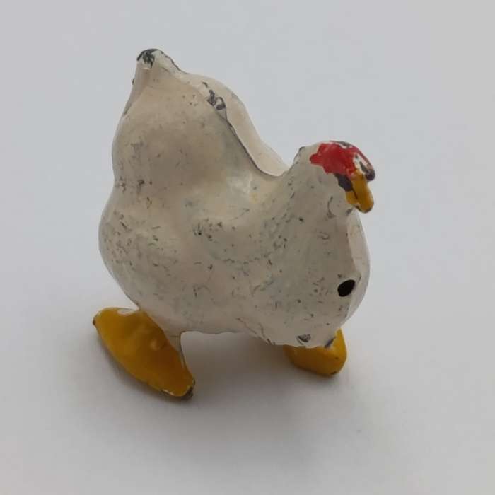Vintage lead figurines - Farmer's wife with 2 chickens and turkey