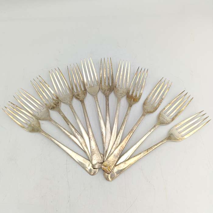 Vintage set of 12 Pak-Alam silverplated forks