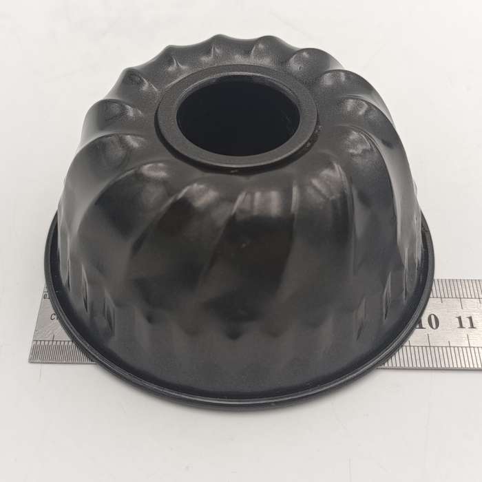 Set of 5 non-stick Bundt cake pans