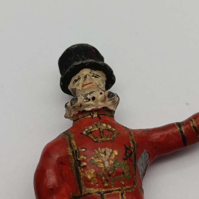 Lot of 3 vintage lead soldiers