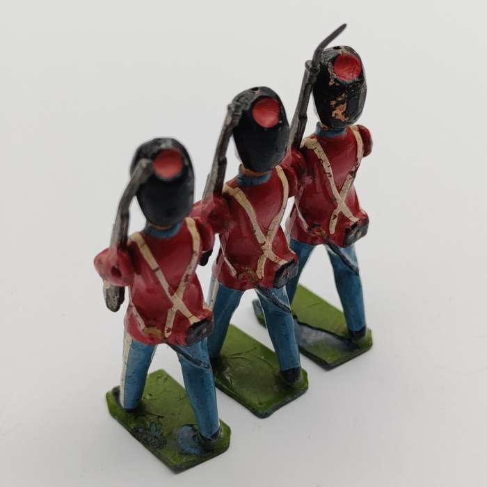 Lot of 3 vintage lead soldiers