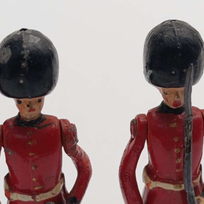 Lot of 3 vintage lead soldiers