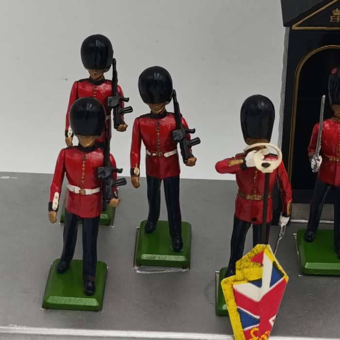 Britains Ltd Royal Guards lead soldier set