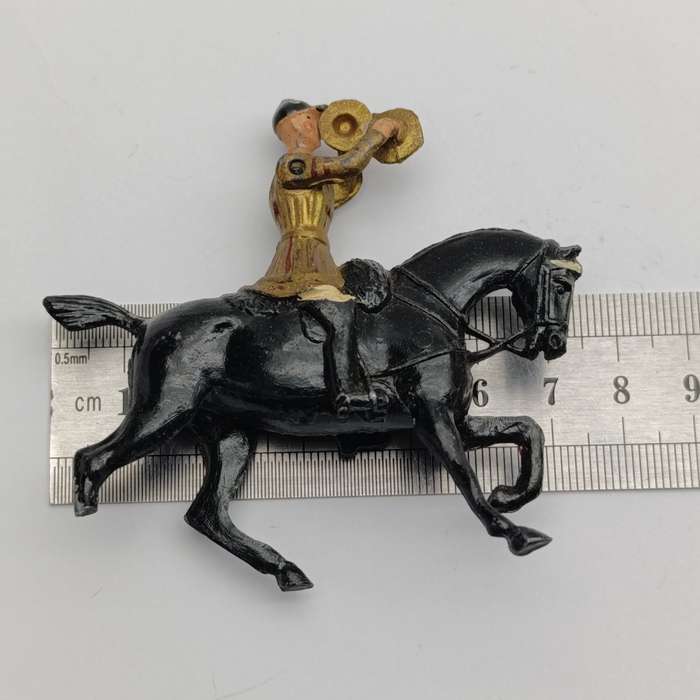 Lot of 4 vintage Britains Ltd cavalry lead soldiers - damaged