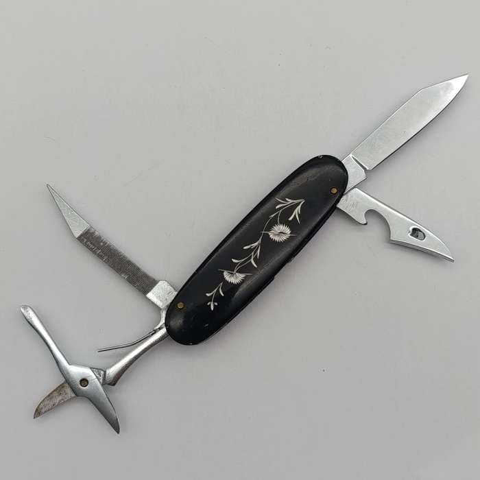 Beautiful Farah multi tool pocket knife